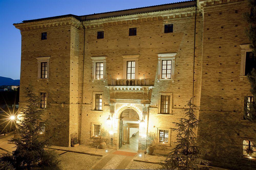 Castello Chiola Dimora Storica Hotel Loreto Aprutino Kültér fotó