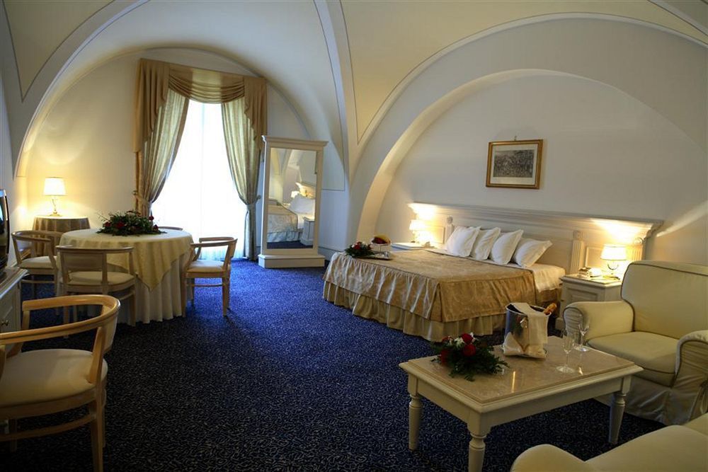 Castello Chiola Dimora Storica Hotel Loreto Aprutino Szoba fotó