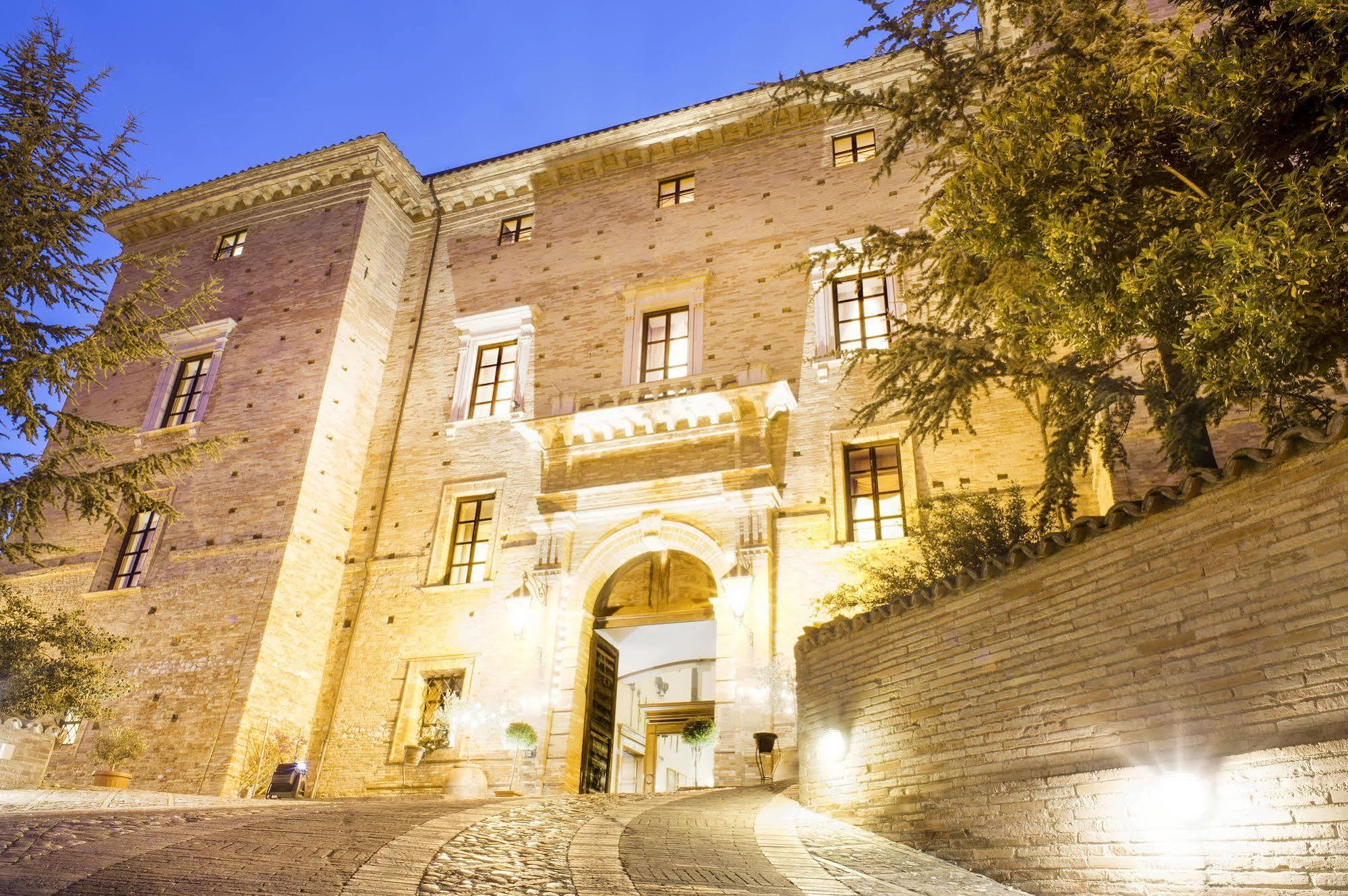 Castello Chiola Dimora Storica Hotel Loreto Aprutino Kültér fotó