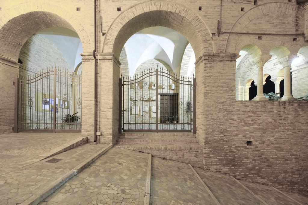 Castello Chiola Dimora Storica Hotel Loreto Aprutino Kültér fotó