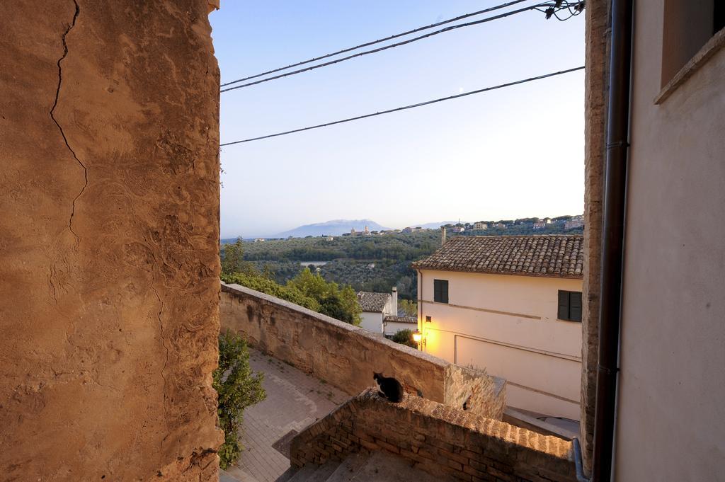 Castello Chiola Dimora Storica Hotel Loreto Aprutino Kültér fotó